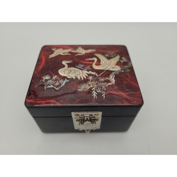 Lacquered Wood Box Abalone Peacock Inlay Turtle Clasp Red Lined Mirror - Picture 1 of 12